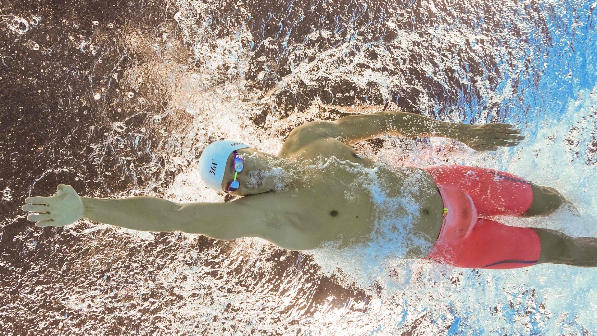 中国羽毛球队启用年轻阵容锻炼新人，中国青年羽毛球队